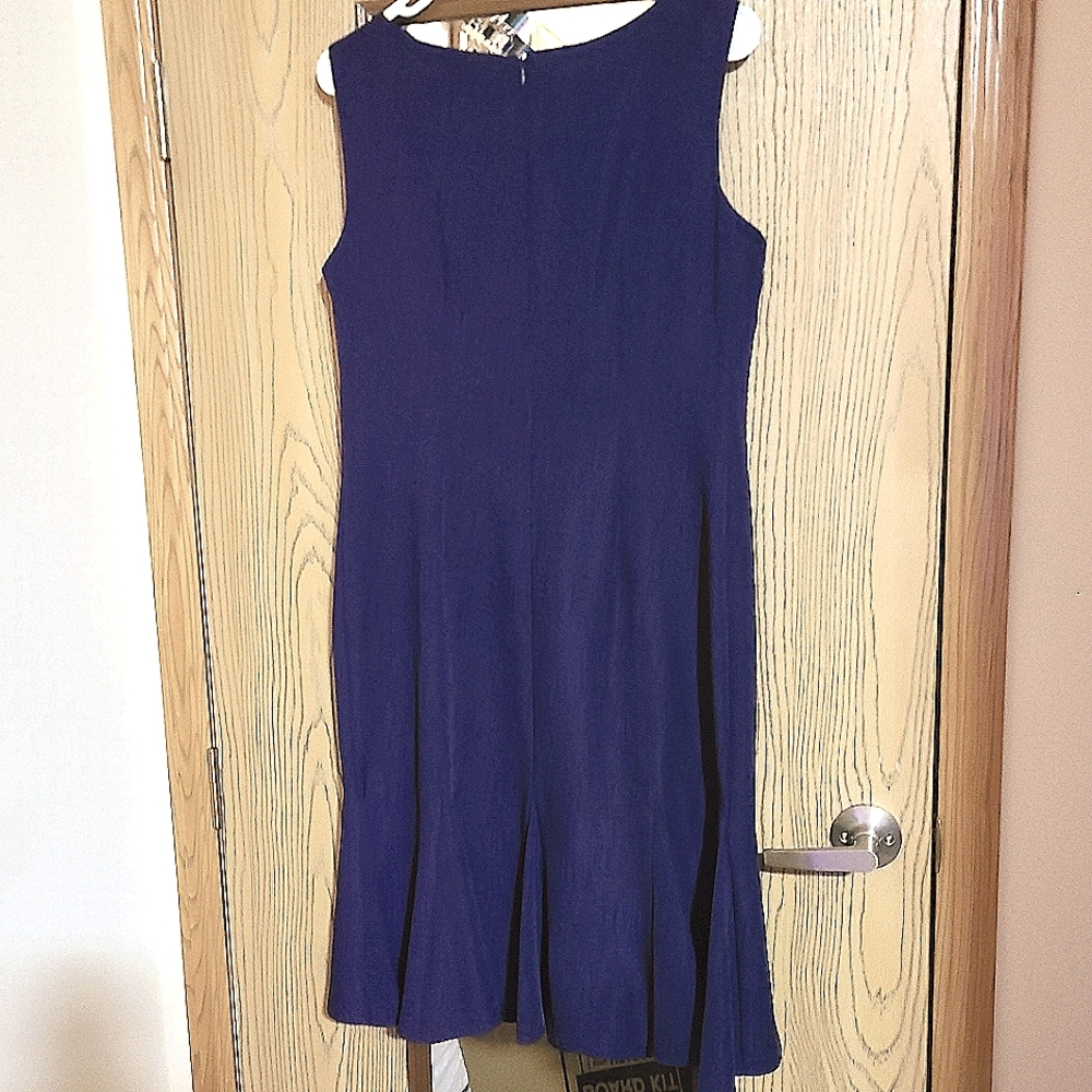 Danny & Nicole Plum Purple Flower Imprinted Knit Classic Barbie Dress Size 8